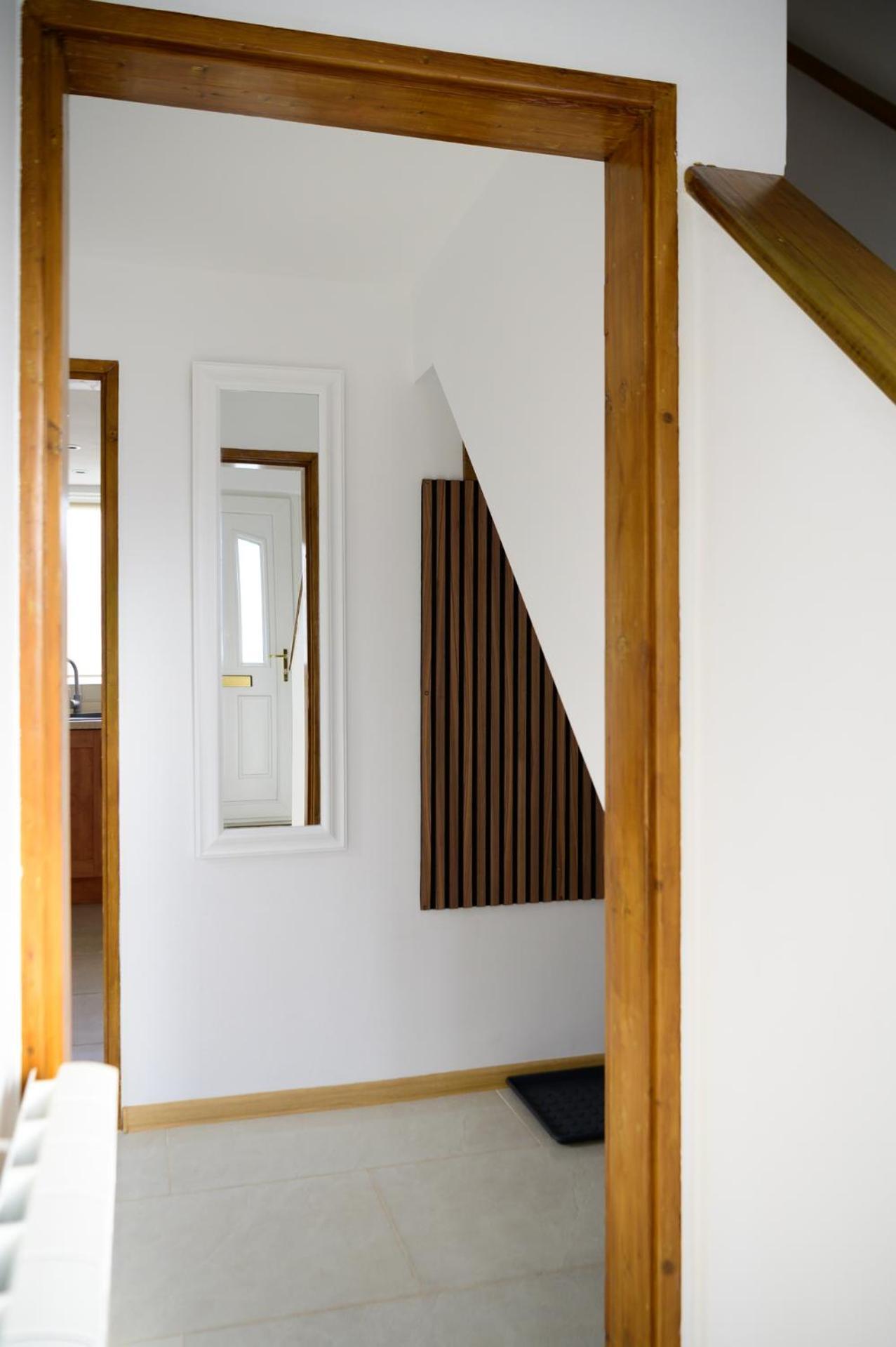Modern Strelley Escape - Peaceful & Convenient, 2x Free Off-street Parking, Wifi -500mb, 2 Bathrooms, Contractor & Family Friendly, Ng8 * Nottingham
