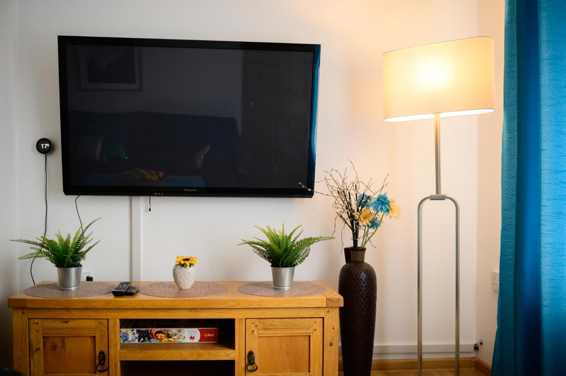 Holiday home Modern Strelley Escape - Peaceful & Convenient, 2x Free Off-street Parking, Wifi -500mb, 2 Bathrooms, Contractor & Family Friendly, Ng8